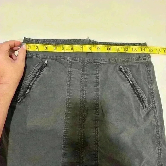 Loft Back Zip Causal Skirt Size 2 - Picture 4 of 5
